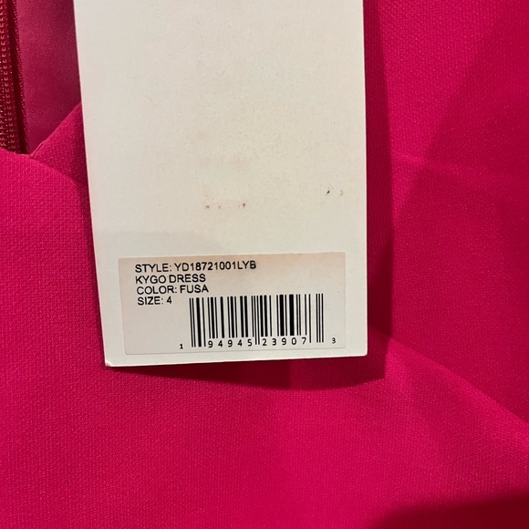 Likely - Kygo Dress in Fuschia - Picture 6 of 8